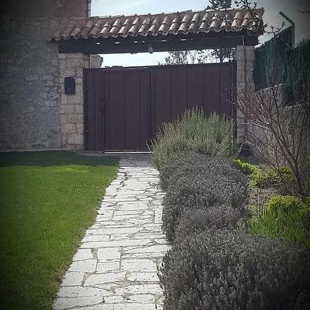 Castillo Goyito Y Castillo Eugenio
